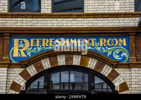 Enseigne de la salle de rafraîchissement à Victoria Station, Manchester. Banque D'Images