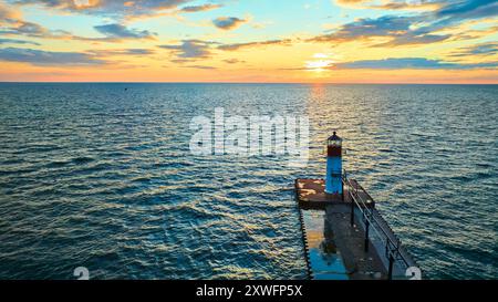 Vue aérienne du phare St Joseph au coucher du soleil Banque D'Images