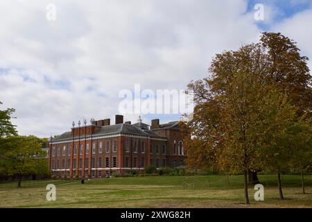 Kensington Palace, Kensington Gardens, Kensington, Royal Borough De Kensington Et Chelsea, Londres, Angleterre. Banque D'Images