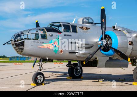 Commemorative Air Force 1944 B-25J, North American B-25 Mitchell second Guerre mondiale avion de chasse B25, Maid in the Shade, USAF Banque D'Images