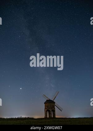 Milky Way Over Chesterton Windmill, Warwickshire, Royaume-Uni Banque D'Images