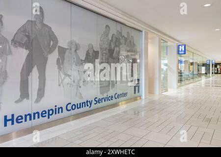 Entrée au Hennepin Country Service Center à Southdale Mall Banque D'Images