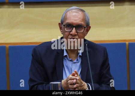 Mexique, Mexique. 19 août 2024. Dr Raul Trejo Delarbre, chercheur à l'Institut de recherche sociale de l'Université nationale autonome du Mexique (UNAM), prend la parole lors d'une conférence de presse la désinformation exige-t-elle une éducation aux médias à la Tour du Recteur de l'UNAM. Crédit : SOPA images Limited/Alamy Live News Banque D'Images