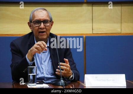 Mexique, Mexique. 19 août 2024. Dr Raul Trejo Delarbre, chercheur à l'Institut de recherche sociale de l'Université nationale autonome du Mexique (UNAM), prend la parole lors d'une conférence de presse la désinformation exige-t-elle une éducation aux médias à la Tour du Recteur de l'UNAM. Crédit : SOPA images Limited/Alamy Live News Banque D'Images