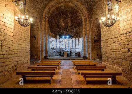 Intérieur de l'église de Sant Pere de Montgrony (Ripollès, Gérone, Catalogne, Espagne, Pyrénées) ESP : intérieur de la iglesia de Sant Pere de Montgrony Banque D'Images