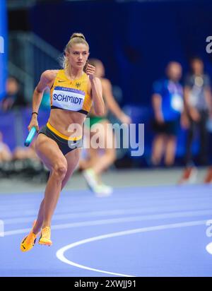 Alica Schmidt participe au relais 4x400 mètres aux Jeux Olympiques de Paris 2024. Banque D'Images