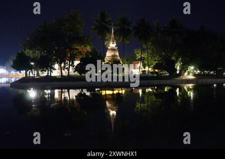 Wat Traphang Thong, Sukhothai, Thaïlande, Asie Banque D'Images