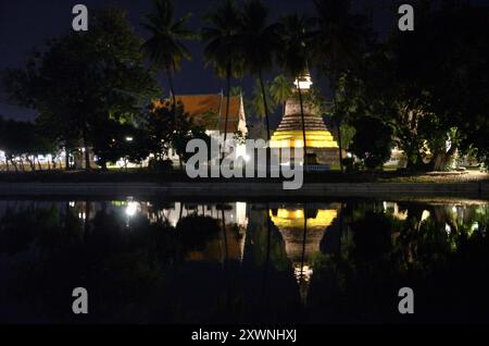 Wat Traphang Thong, Sukhothai, Thaïlande, Asie Banque D'Images