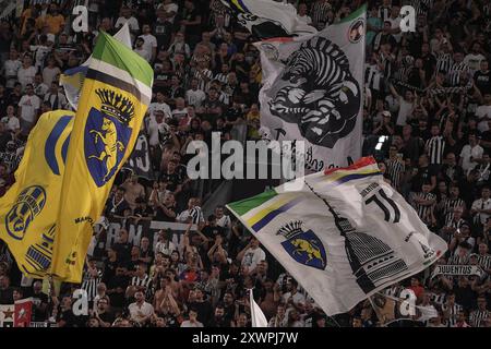 Torino, Italie. 19 août 2024. Fan de la Juventus lors du match de football Serie A entre la Juventus et Côme au stade Allianz de Turin, dans le nord-ouest de l'Italie - lundi 19 août 2024. Sport - Soccer . (Photo de Marco Alpozzi/Lapresse) crédit : LaPresse/Alamy Live News Banque D'Images