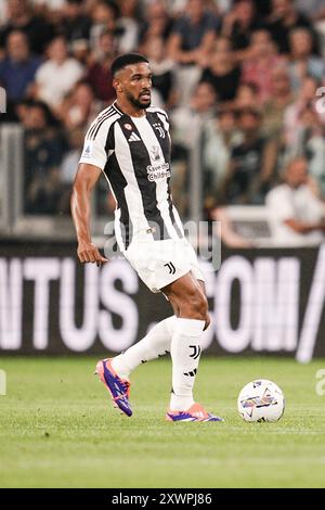 Torino, Italie. 19 août 2024. JuventusÕ Bremer pendant le match de football Serie A entre la Juventus et Côme au stade Allianz de Turin, au nord-ouest de l'Italie - lundi 19 août 2024. Sport - Soccer . (Photo de Marco Alpozzi/Lapresse) crédit : LaPresse/Alamy Live News Banque D'Images