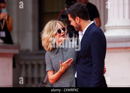 Sarajevo, Bosnie-Herzégovine. 20 août 2024. L'actrice américaine Meg Ryan et le directeur du Festival du film de Sarajevo Jovan Marjanovic assistent au 30e Festival du film de Sarajevo au Théâtre national de Sarajevo, en Bosnie-Herzégovine, le 20 août 2024. Photo : Armin Durgut/PIXSELL crédit : Pixsell/Alamy Live News Banque D'Images