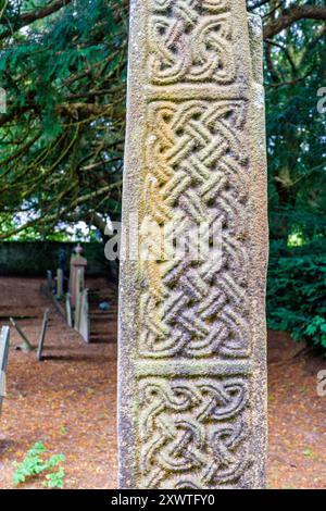 La croix de Saint Brynach ou croix de Nevern est une croix celtique en pierre du Xe ou XIe siècle située à l'église de St Brynach dans le Pembrokeshire, au pays de Galles Banque D'Images