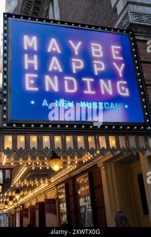 Publicité au Belasco Theatre avec 'Maybe Happy Ending'', New York City, États-Unis 2024 Banque D'Images