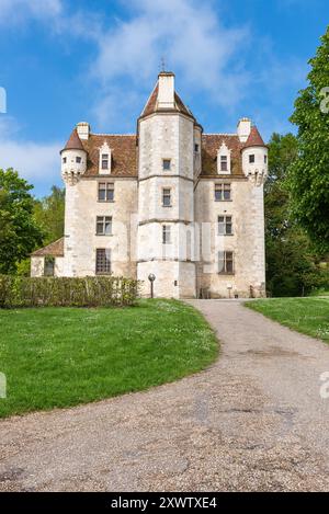 Courboyer Manoir construit entre le XVe et le XVIe siècle où se trouve aujourd'hui la Maison du parc naturel régional du Perche Banque D'Images