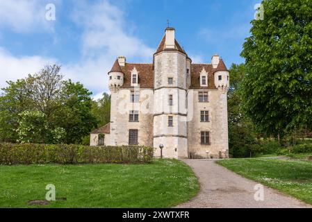 Courboyer Manoir construit entre le XVe et le XVIe siècle où se trouve aujourd'hui la Maison du parc naturel régional du Perche Banque D'Images