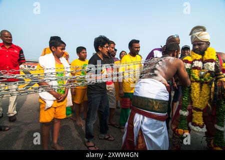 Le festival coloré et unique de Thaipusam célébré par les Tamouls hindous à Kuala Lumpur, en Malaisie. Banque D'Images