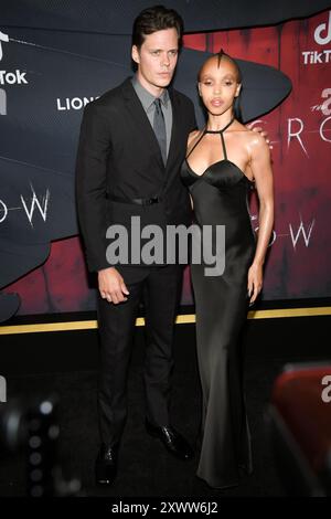 New York, États-Unis. 20 août 2024. Bill Skarsgård et FKA Twigs assistent à la première du film Crow au Village East d'Angelika à New York, NY, le 20 août 2024. (Photo par Efren Landaos/Sipa USA) crédit : Sipa USA/Alamy Live News Banque D'Images