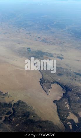 Vue aérienne du désert arabe en Arabie Saoudite. Banque D'Images