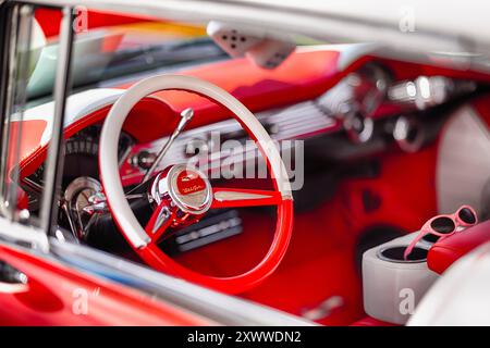 Vue rapprochée du volant et du tableau de bord d'une Bela 1957 de Chevrolet Banque D'Images