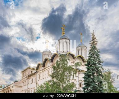 Vue sur l'église des douze Apôtres.Musée du Kremlin de Moscou.Église des douze Apôtres sur la place de la cathédrale du Kremlin de Moscou Banque D'Images