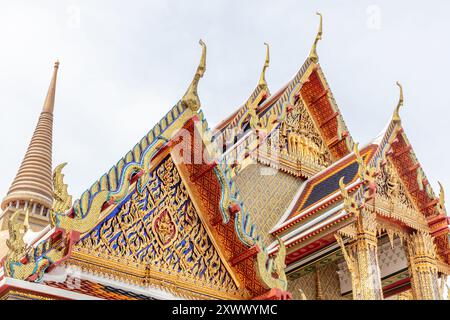 Détails de Wat Ratchabophit Sathythitmahasimaram Ratchaworawihan, un temple bouddhiste à Bangkok, Thaïlande. Banque D'Images