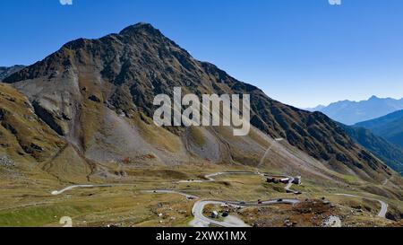 Suisse, canton du Valais : paysage le long de la route menant au col du Grand St Bernard Banque D'Images
