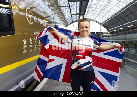 Photo du dossier datée du 25-06-2024 à USAGE ÉDITORIAL EXCLUSIF la médaillée d'or paralympique, Maisie Summers-Newton, assiste au dévoilement du tout premier train d'or d'Eurostar. Le double champion paralympique Summers-Newton était parmi les stars de Tokyo. Date d'émission : mercredi 21 août 2024. Banque D'Images