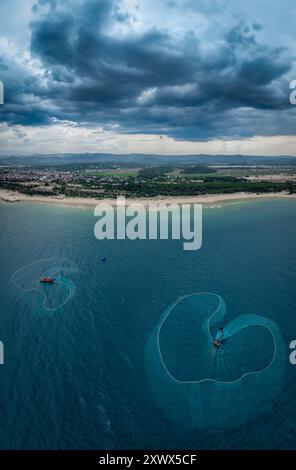 19 juin 2024 : techniques de pêche en seine dans la province de Phu Yen, Vietnam Banque D'Images