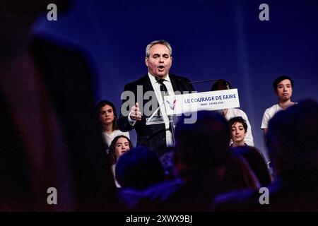 Paris, France. 16 février 2023. Antonin Burat/le Pictorium - Xavier Bertrand (illustration) - 16/02/2023 - France/Paris - Xavier Bertrand, Président du Conseil régional des hauts-de-France, prononce un discours lors du rassemblement de Valérie Pecresse à Paris le 3 avril 2022. Crédit : LE PICTORIUM/Alamy Live News Banque D'Images