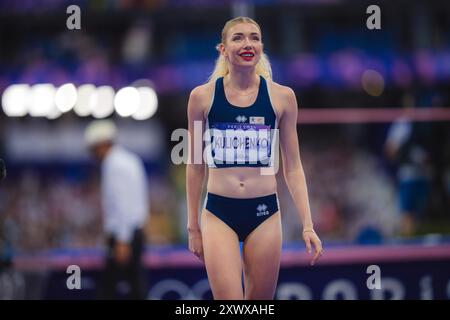 Elena Kulichenko participe au saut en hauteur aux Jeux Olympiques de Paris 2024. Banque D'Images