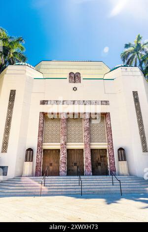 Extérieur de la synagogue Temple Emanu-El à South Beach, Miami Beach, Floride, États-Unis Banque D'Images