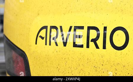 Stuttgart, Allemagne. 19 août 2024. Un train Arverio se trouve dans la gare centrale de Stuttgart. Crédit : Bernd Weißbrod/dpa/Alamy Live News Banque D'Images