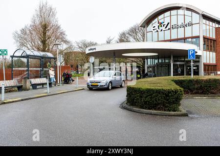 Entrée principale de l'hôpital ETZ Elisabeth entrée principale de l'hôpital ETZ Elisabeth, où le mercredi 26 février 2020, le premier patient néerlandais COVID-19 de Loon op Zand a été soumis en quarataine pour le traitement médical du virus Corona. Tilburg, pays-Bas. Tilburg ETZ Elisabeth Noord-Brabant Nederland Copyright : xGuidoxKoppesxPhotox Banque D'Images