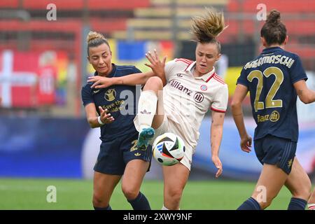 Unterhaching, Deutschland. 20 août 2024. Georgia STANWAY (FCB), action, duels contre Arianna CARUSO (Juve), match amical FC Bayern Munich femmes - Juventus Turin 0-0 le 20 août 2024, Alpenbauer Sportpark Unterhaching Football 1st Bundesliga, saison 2024/2025. ? Crédit : dpa/Alamy Live News Banque D'Images