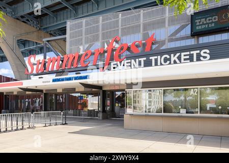 L'entrée de Summerfest dans le centre-ville de Milwaukee. Summerfest est un festival de musique annuel de plusieurs jours situé au Henry Maier Festival Park sur le lac Banque D'Images