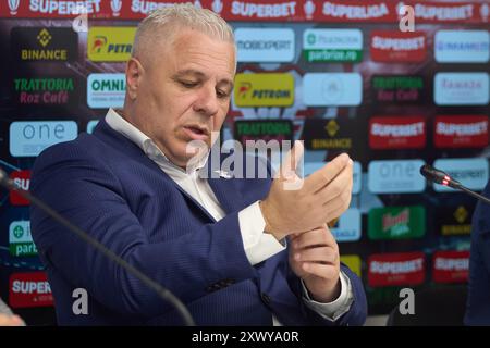 Bucarest, Roumanie. 21 août 2024 : Marius Sumudica, le nouvel entraîneur du Fotbal Club Rapid Bucarest, est présenté lors d'une conférence de presse, au Superbet Arena-Giulesti, à Bucarest. Crédit : Lucian Alecu/Alamy Live News Banque D'Images