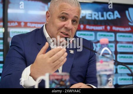 Bucarest, Roumanie. 21 août 2024 : Marius Sumudica, le nouvel entraîneur du Fotbal Club Rapid Bucarest, est présenté lors d'une conférence de presse, au Superbet Arena-Giulesti, à Bucarest. Crédit : Lucian Alecu/Alamy Live News Banque D'Images