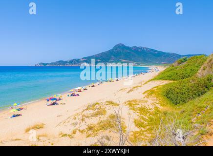 Sardaigne (Italie) - la côte sud de la Sardaigne, dans la région de Sulcis, province de Cagliari. Ici avec Pan di Zucchero île rocheuse Banque D'Images