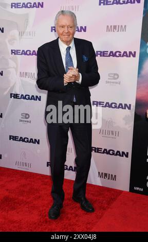 Hollywood, Californie, États-Unis. 20 août 2024. Jon Voight assiste à la première de 'Reagan' à Los Angeles au TCL Chinese Theatre le 20 août 2024 à Hollywood, Californie. Crédit : Jeffrey Mayer/Media Punch/Alamy Live News Banque D'Images