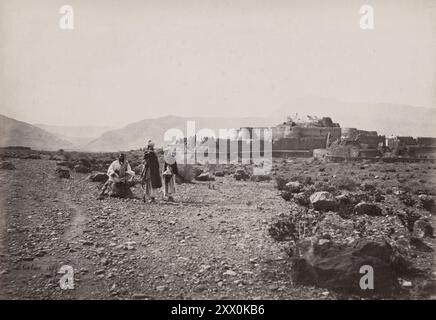 Deuxième guerre anglo-afghane. Photo vintage de Jamrud Fort près du Khyber. Col de Khyber, côté Peshawar. Afghanistan. 1879-1880 Banque D'Images