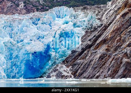 Vues panoramiques du sud du glacier Sawyer dans la région de Tracy Arm-Fords Terror Wilderness dans le sud-est de l'Alaska, États-Unis d'Amérique, Amérique du Nord Banque D'Images