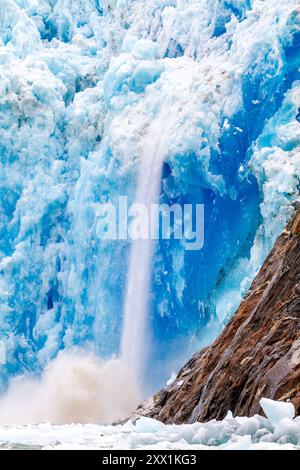 Vues panoramiques du sud du glacier Sawyer dans la région de Tracy Arm-Fords Terror Wilderness dans le sud-est de l'Alaska, États-Unis d'Amérique, Amérique du Nord Banque D'Images