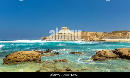 Xwejni Bay, un centre pour nageurs et plongeurs, près de Zebbug, Gozo, Malte, Méditerranée, Europe Banque D'Images