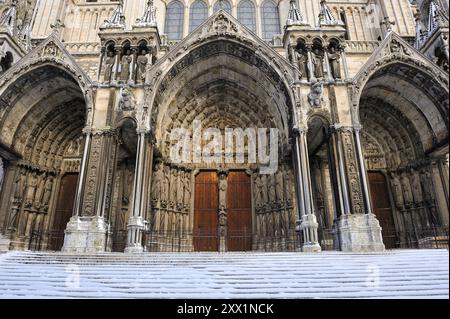 Portail sud de la Cathédrale de Chartres, Patrimoine mondial de l'UNESCO, Chartres, Eure-et-Loir, région Centre, France, Europe Banque D'Images