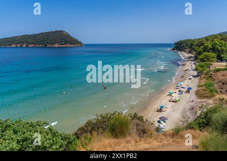 Vue sur la mer et la plage à Koinyra, Thassos, mer Égée, îles grecques, Grèce, Europe Banque D'Images