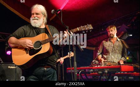 Toender, Danemark. 21 août 2024. Restes de saumon américain sur la scène Bolero lors du Toender Festival mercredi 21 août 2024. (Photo : Torben Christensen/Ritzau Scanpix) crédit : Ritzau/Alamy Live News Banque D'Images