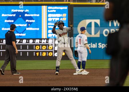 Paul, Minnesota, États-Unis. 21 août 2024. Le joueur de Railriders TAYLOR TRAMMEL célèbre après avoir frappé un double. Ce match de baseball Triple-A a eu lieu le 21 août au CHS Field à Saint Paul Minnesota. Les Saint Paul Saints ont défait les Scranton/Wilkes barre Railriders 7-6 en 10 manches. (Crédit image : © Michael Turner/ZUMA Press Wire) USAGE ÉDITORIAL SEULEMENT! Non destiné à UN USAGE commercial ! Banque D'Images