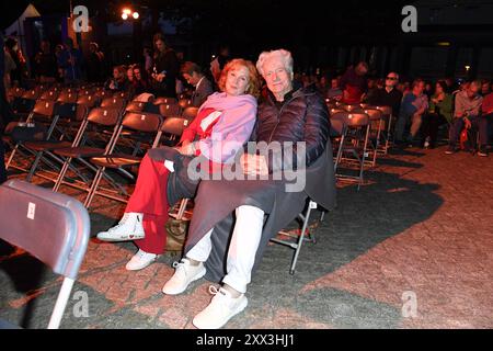 Juergen Prochnow mit Ehefrau Verena Wengler beim Eröffnungsempfang zu den UFA Filmnächten 2024 am 21.08.2024 à Berlin *** Juergen Prochnow avec son épouse Verena Wengler lors de la réception d'ouverture des UFA film Nights 2024 le 21 août 2024 à Berlin Banque D'Images