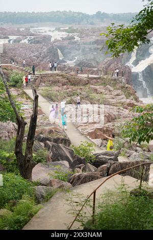 Raneh Falls, à son plus spectaculaire pendant la saison de la mousson, est une cascade naturelle sur la rivière Karnavati (Ken) dans le district de Chhatarpur, Madhya Pra Banque D'Images