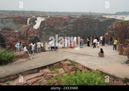 Raneh Falls, à son plus spectaculaire pendant la saison de la mousson, est une cascade naturelle sur la rivière Karnavati (Ken) dans le district de Chhatarpur, Madhya Pra Banque D'Images